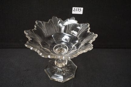 bowl on a footed base - hand-cut crystal - with an