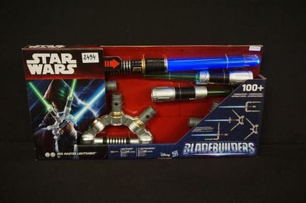 STAR WARS - « JEDI MASTER LIGHTSABER » - dans son 