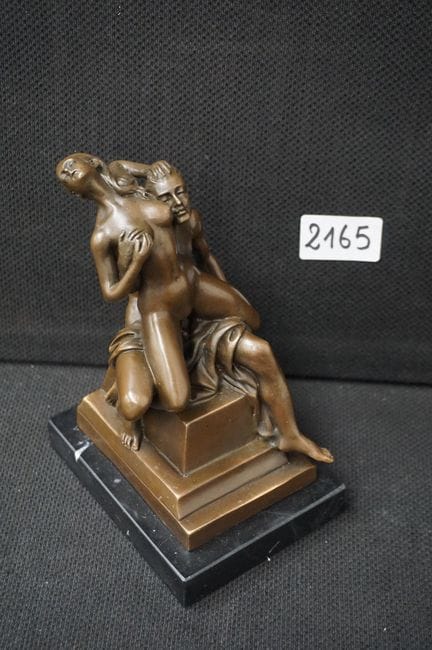 belle sculpture érotique en bronze – sur socle en 