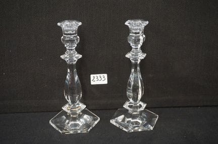 VAL SAINT LAMBERT - 2 crystal candlesticks - signe