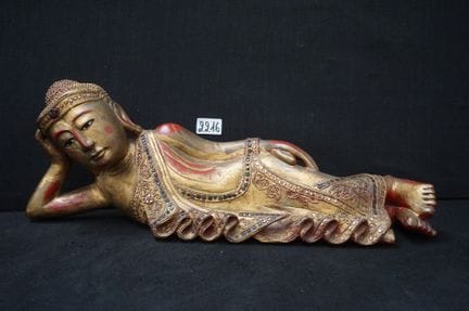 Buddha thailandese sdraiato in legno dorato - L: 5