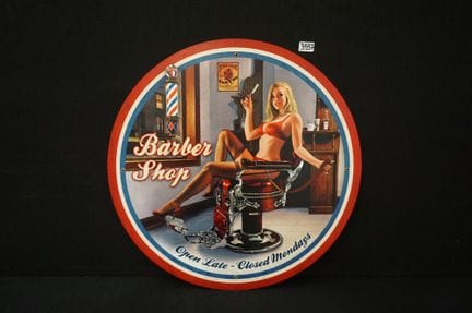 Metall-Werbetafel – Vintage-Stil – „BARBER SHOP“ –