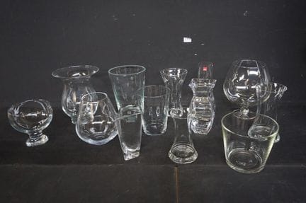 Large lot of various modern glass vases—up to 30 c
