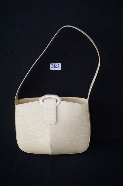 LOUIS VUITTON - Precioso bolso de hombro de piel b