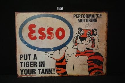 Große Werbetafel aus Metall – Retro-Stil – „ESSO“ 