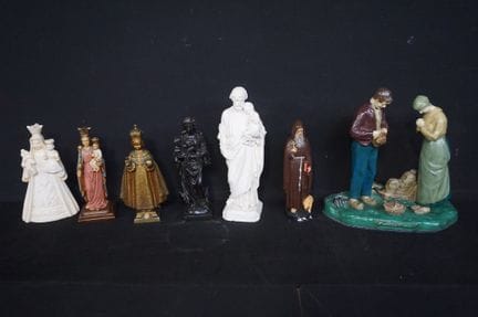 7 verschiedene religiöse Figuren – aus Gips und Me