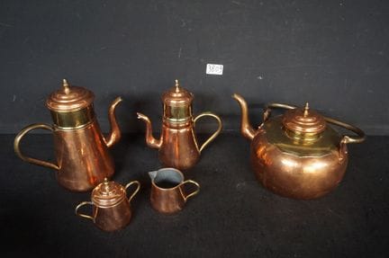 Vierteiliges Kaffee- und Teeservice + Wasserkocher