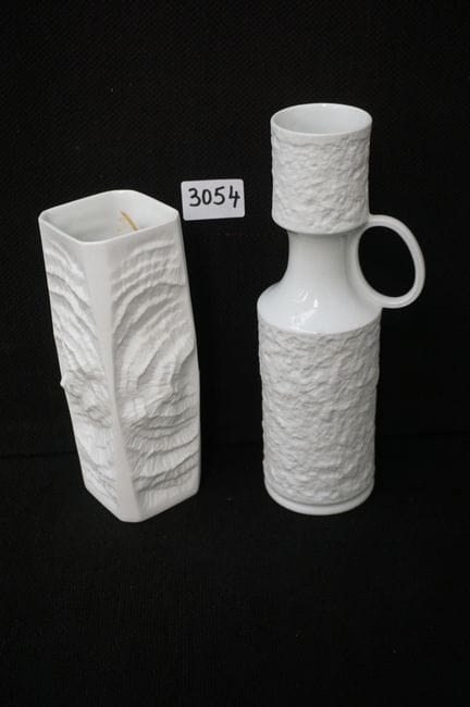 2 vases vintage en porcelaine : 1 vase AK KAISER a