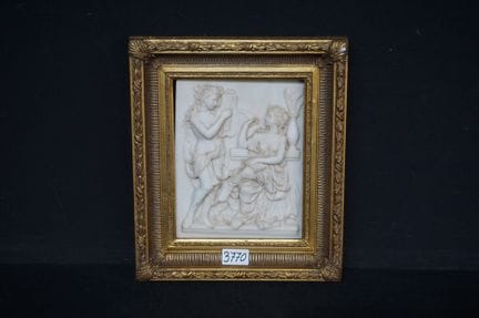 Flachrelief aus Alabaster mit vergoldetem Rahmen –