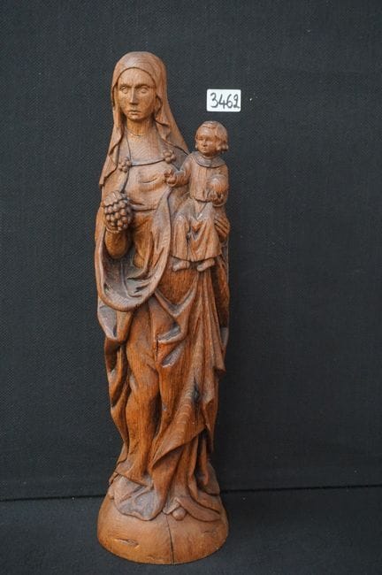 Religiöse Holzskulptur – „Mutter Maria mit dem Jes