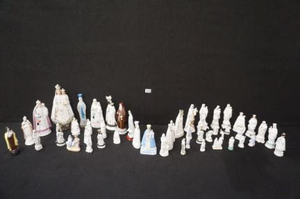 ca. 50 verschiedene antike religiöse Figuren – der