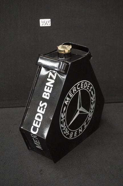 Dekorative Ölkanne aus Metall – „MERCEDES BENZ“ – 