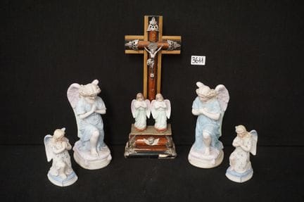 4 antique religious angel figurines in bisque + cr