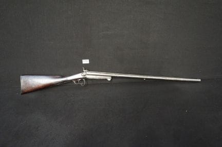 Fusil de caza antiguo de doble cañón - firmado por