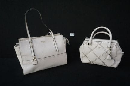 GUESS - 2 bonitos bolsos de mano de color rosa cla