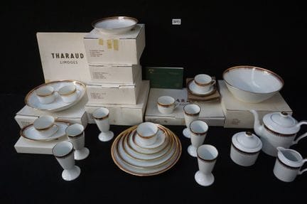 THARAUD LIMOGES - service de table et à café modèl