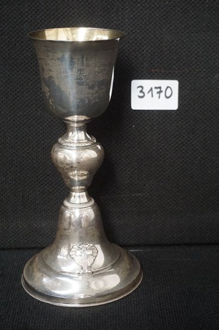 Cáliz de plata del siglo XVIII —denominado «cáliz 