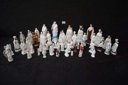 ca. 50 verschiedene antike religiöse Figuren – die