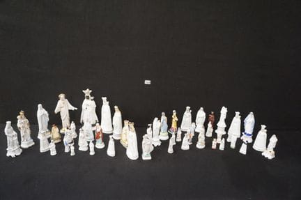 ca. 50 verschiedene antike religiöse Figuren – die