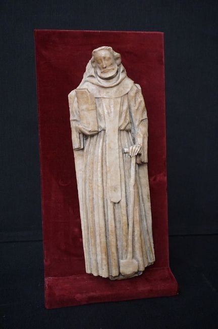 Statue religieuse rare en albâtre - « Saint Fiacre