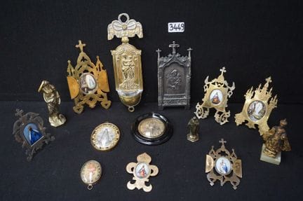 Schöne Religiossa-Kollektion – darunter Porzellanm