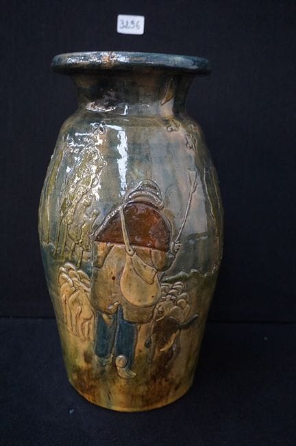 schöne Vase - TORHOUTS Steingut - signiert L.M.V. 