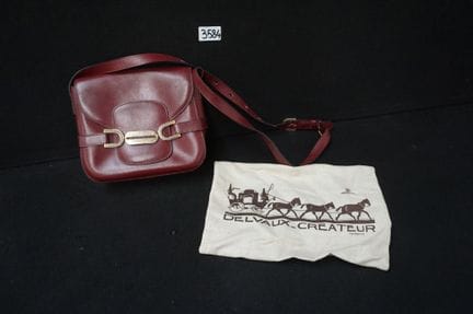 DELVAUX – Vintage-Umhängetasche aus burgunderrotem