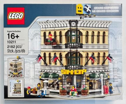 Lego ref. 10211 / Grand Emporium.  Set modular lan