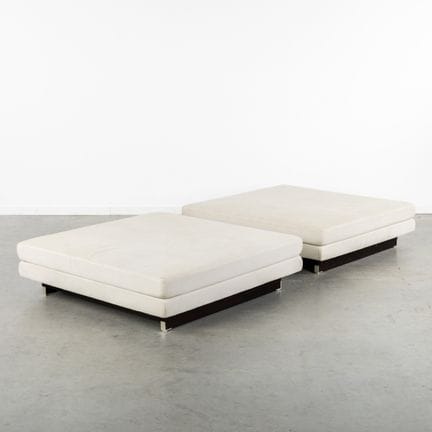Ceccotti Collezioni, paire de grands poufs ou lits