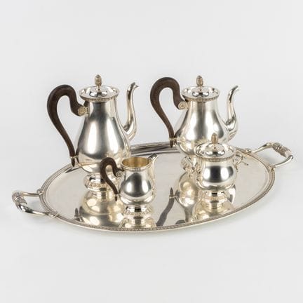 克里斯托弗（Christofle），“马尔梅松”（Malmaison）系列，5件套咖啡茶具套装。镀银