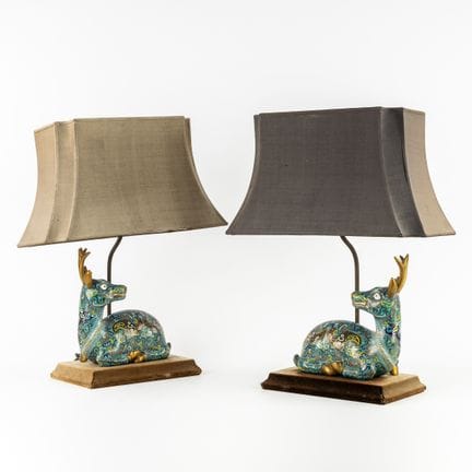 Coppia di lampade da tavolo decorative con cervi s