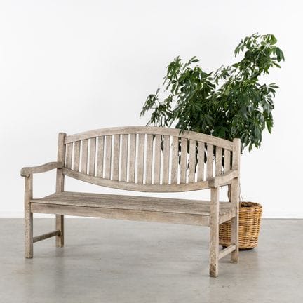 Panchina da giardino con braccioli, in teak.



Pa