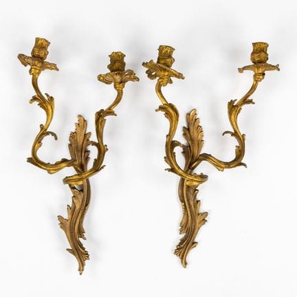 Coppia di applique da parete, bronzo dorato, stile