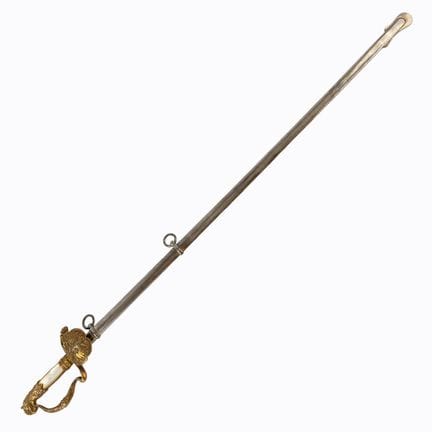 Épée de cérémonie ornée d'une tête d'aigle, en lai
