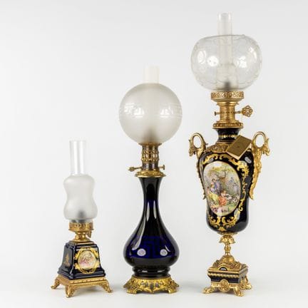 Limoges, drei Tischlampen, kobaltblaues Porzellan,