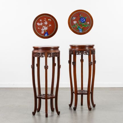 Paire de tables d'appoint ou de socles en émail cl