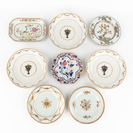 Huit assiettes chinoises anciennes, porcelaine d'e