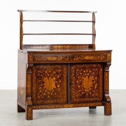 Buffet hollandais ancien, riche marqueterie floral
