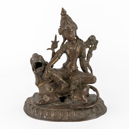 Une sculpture sino-tibétaine ancienne
représentant