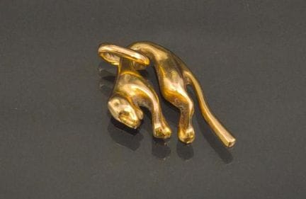 Ciondolo in oro giallo 750 a forma di pantera. Pes