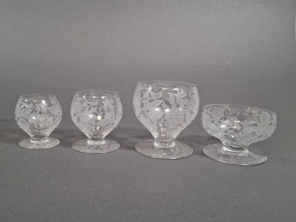 BACCARAT. Modello FONTENAY. Servizio di bicchieri 