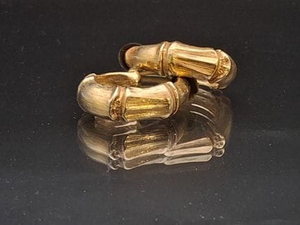 Yves Saint Laurent, paire de clips d’oreilles en m