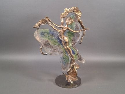 Yves LOHE (1947)
"Donna farfalla"
Scultura in bron