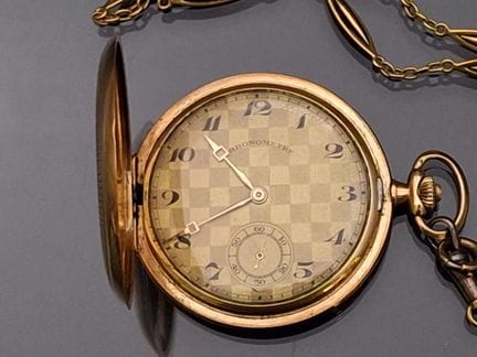 Montre de poche à boitier en or jaune 750 millième