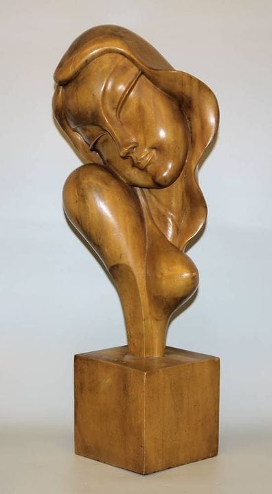 Busto di una giovane donna nuda, scultura in legno