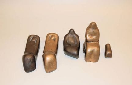 Georg von Kováts, 5 bronzes : 3 x « La Guérissante