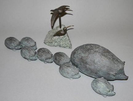 Kurt Arentz, Famiglia di ricci, scultura in bronzo
