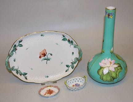 Porcelain vase with water lilies, plate with roses