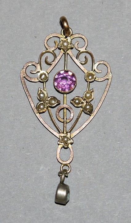Art Nouveau pendant, gold, a collector’s item!
8kt
