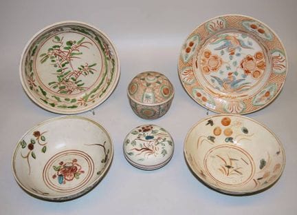 Six pièces de porcelaine de Swatow de la dynastie 
